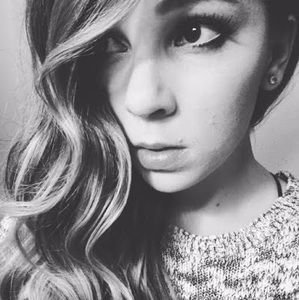 Meet your Posher, Elysha